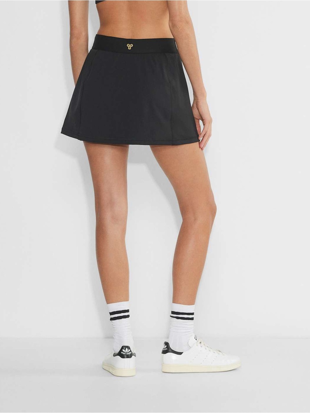 ARITZIA TnAction TnaSLICK Court MICRO Mini Skirt Ball Pocket #104005 Black Med